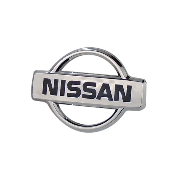 Emblema para cajuela NISSAN TSURU III 1.6 L 2000-2003