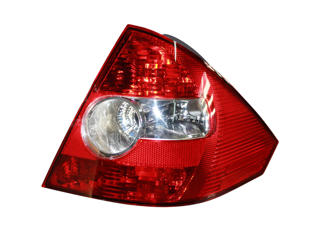 CALAVERA DERECHA FORD FIESTA 1.6 L 2003-2010